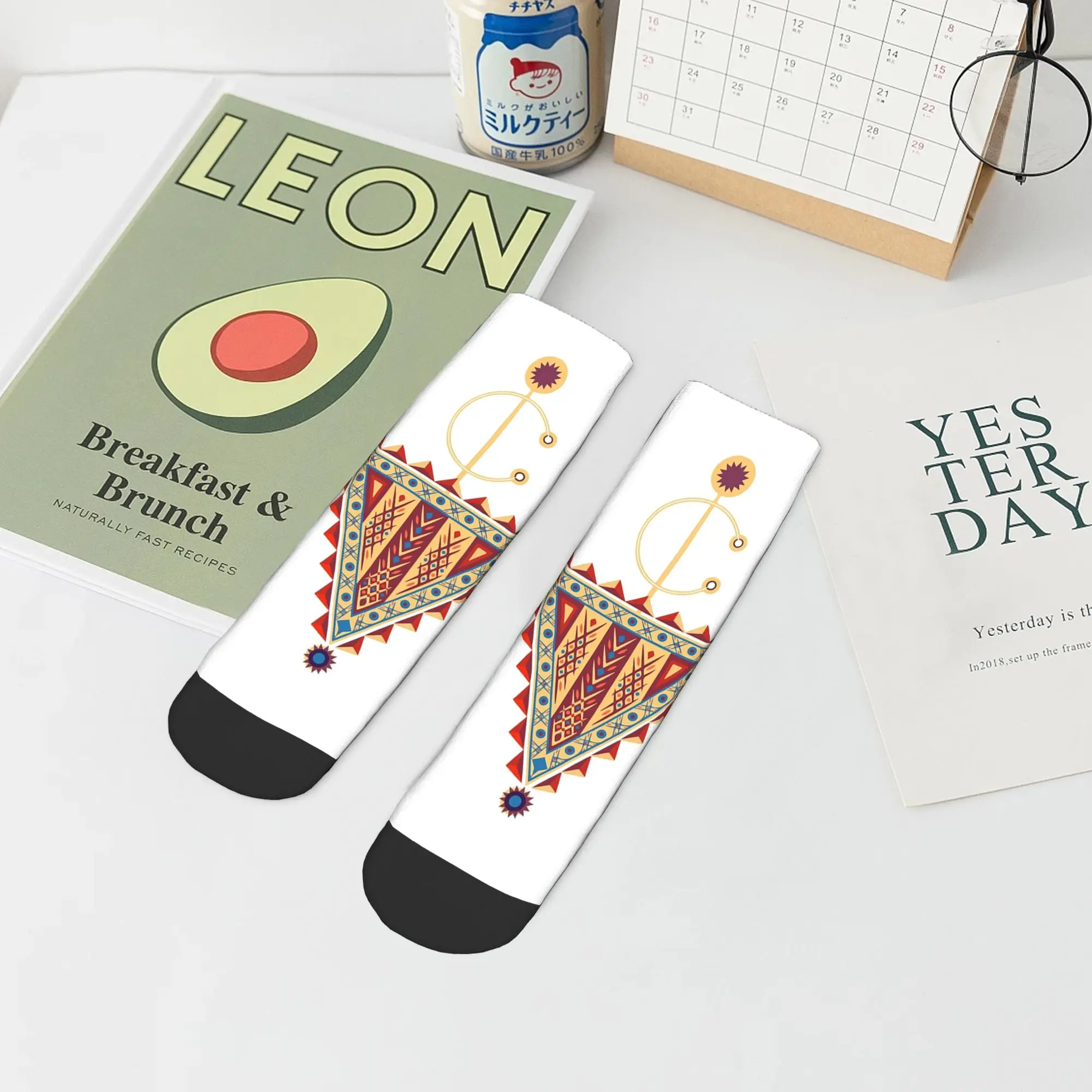 Носки Amazigh Tazerzit с эмблемой марокканских берберов, высококачественные носки в стиле Харадзюку, всесезонные носки для мужчин и женщин, подарки
Носки Amazigh Tazerzit с эмблемой марокканских берберов, высококачественные носки в стиле Харадзюку, всесезонные носки для мужчин и женщин, подарки