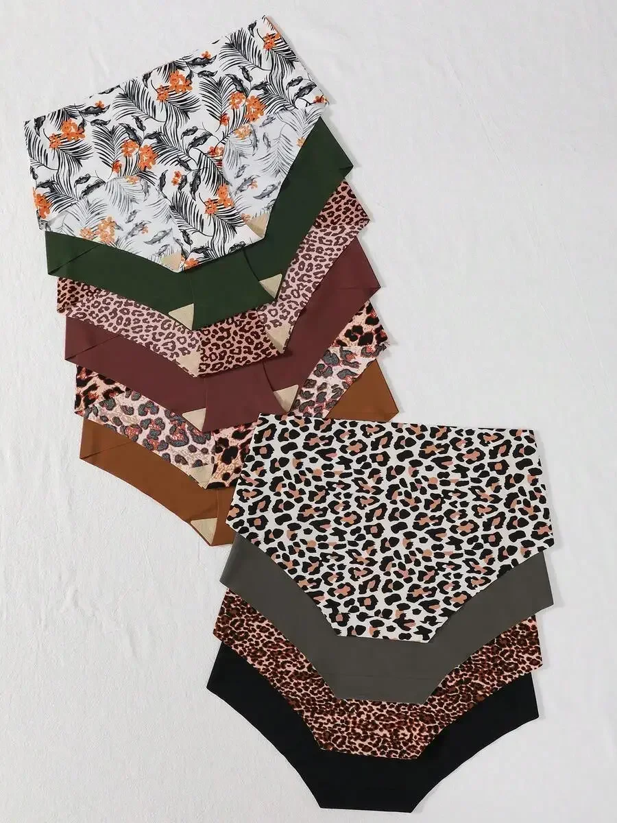 10pcs Women Seamless Scallop Edge Breathable Triangle Briefs Leopard Print Solid Color Daily Sports Yoga
10pcs Women Seamless Scallop Edge Breathable Triangle Briefs Leopard Print Solid Color Daily Sports Yoga