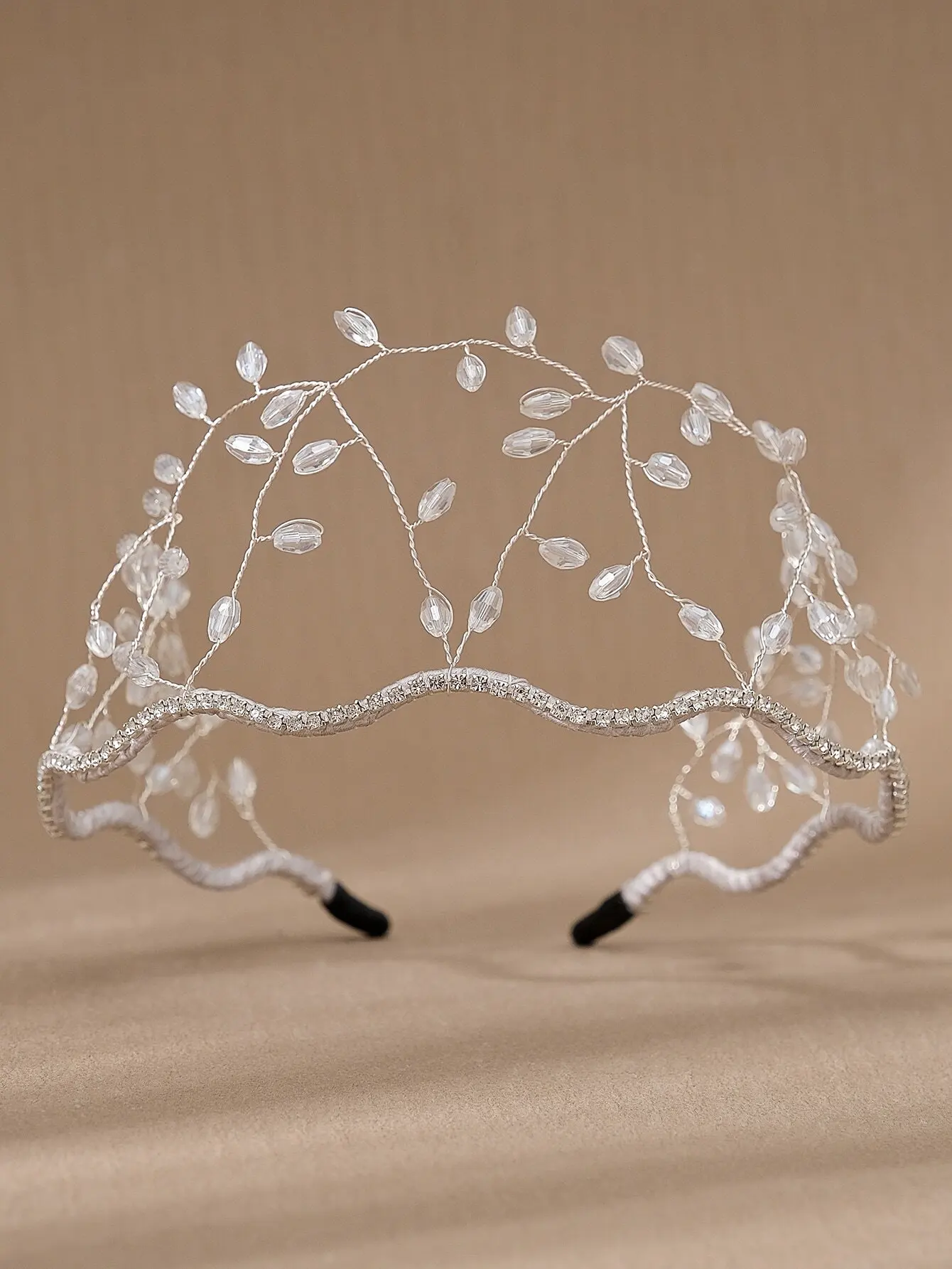 Fashionable Hairband With Faux Crystal Beads And Hair Net, White Beaded Royal,Hairband,Hair Hoop Headbands Hair Accessories Head Accessories
Fashionable Hairband With Faux Crystal Beads And Hair Net, White Beaded Royal,Hairband,Hair Hoop Headbands Hair Accessories Head Accessories