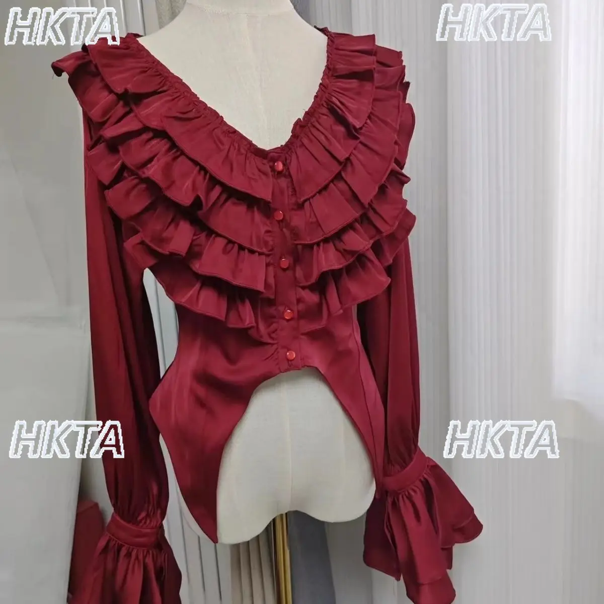 Винтажная темпераментная готическая французская новая рубашка с длинными рукавами и v-образным вырезом, женская тонкая и тонкая рубашка с рюшами по краям, женские топы Blusas
Винтажная темпераментная готическая французская новая рубашка с длинными рукавами и v-образным вырезом, женская тонкая и тонкая рубашка с рюшами по краям, женские топы Blusas