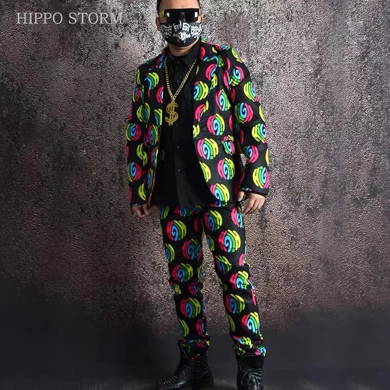 Personality Men Print Suit Blazer Coat Pants Bar Nightclub Male Singe DJ Dance Stage Costume Casual Concert Performance Costume
Personality Men Print Suit Blazer Coat Pants Bar Nightclub Male Singe DJ Dance Stage Costume Casual Concert Performance Costume