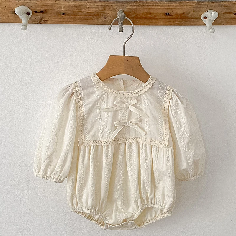 Боди для новорожденных от 0 до 2 лет, модный детский комбинезон, кружевной комбинезон с вышитым бантом и бантом принцессы, комбинезон с длинными рукавами для маленьких девочек
Боди для новорожденных от 0 до 2 лет, модный детский комбинезон, кружевной комбинезон с вышитым бантом и бантом принцессы, комбинезон с длинными рукавами для маленьких девочек