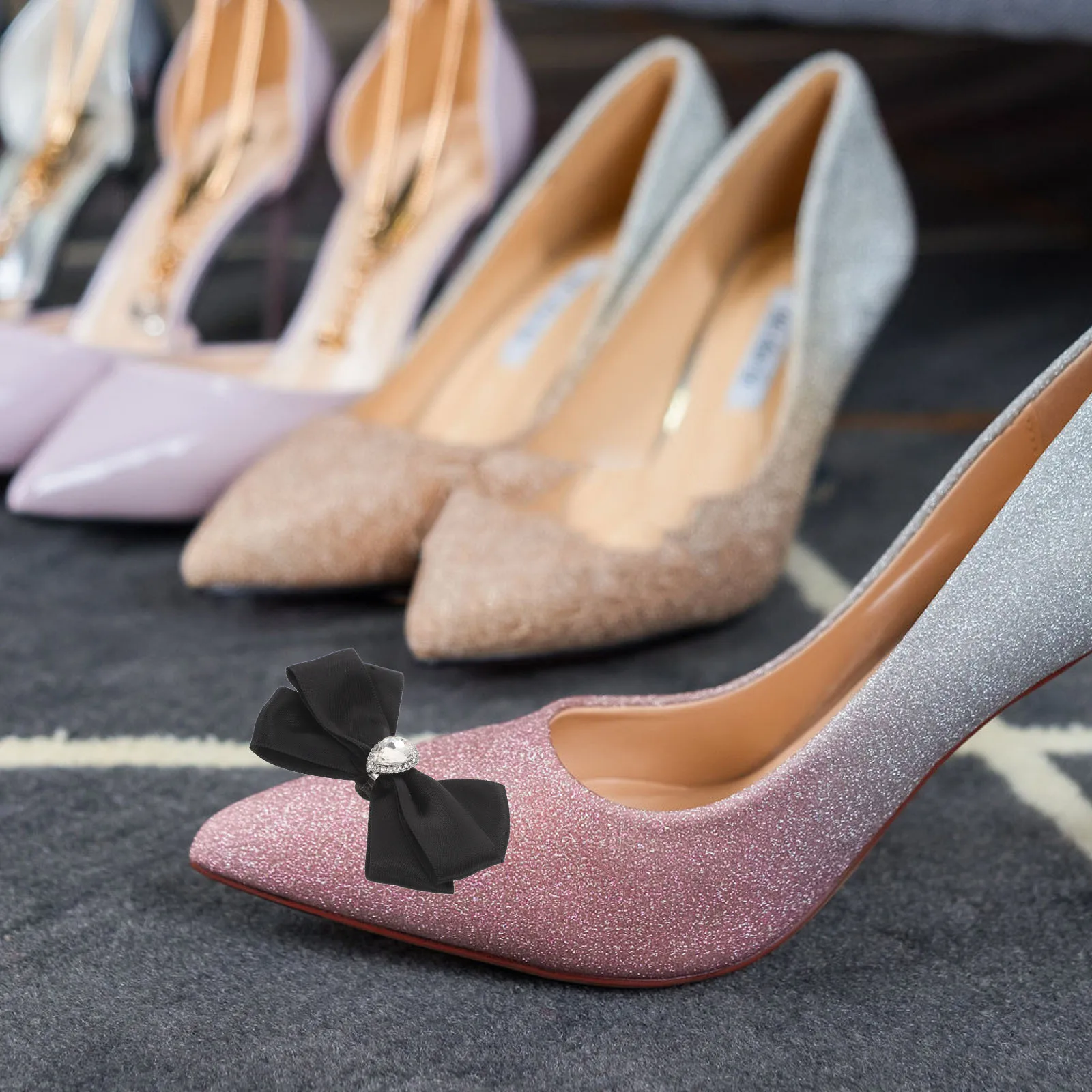 1Pair Bowknot Shoe Clips Rhinestone Sparkling Decorative Bow Shoe Accessories for Weddings Parties Formal High Heels
1Pair Bowknot Shoe Clips Rhinestone Sparkling Decorative Bow Shoe Accessories for Weddings Parties Formal High Heels