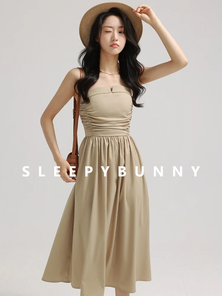 Elegant Green Spaghetti Strap Dress Women Spring French Style Slim Fit Midi Sundress High Waist A-Line Outfit Petite Chic Looks
Elegant Green Spaghetti Strap Dress Women Spring French Style Slim Fit Midi Sundress High Waist A-Line Outfit Petite Chic Looks