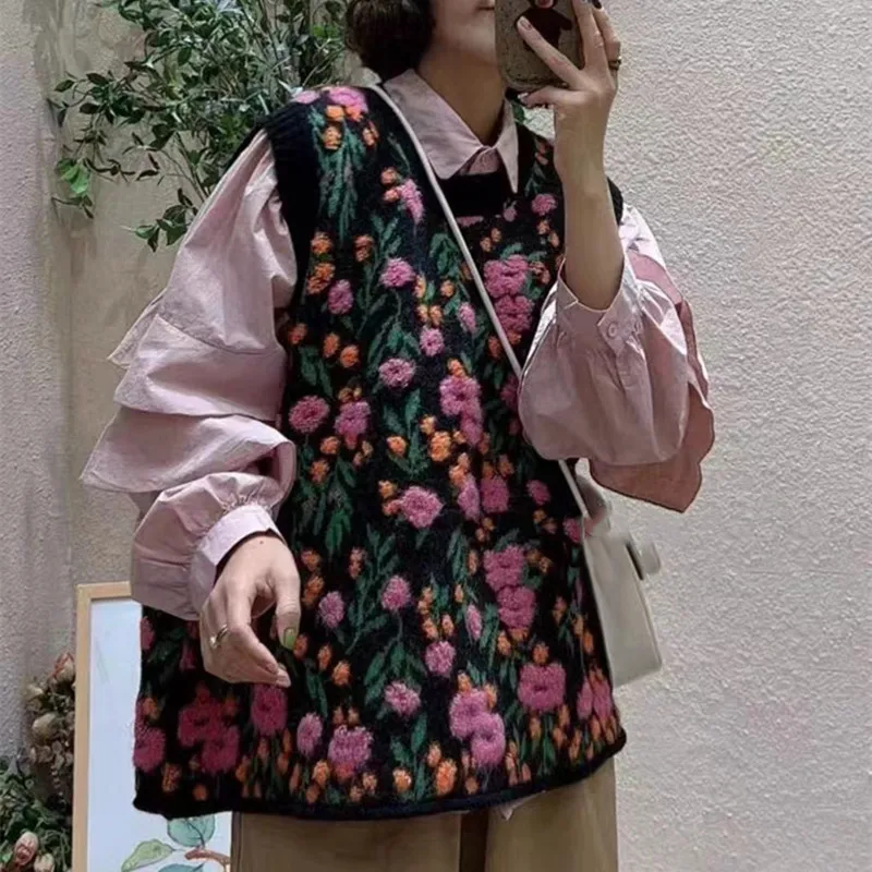 Spring and Autumn Sleeveless Knitted Vest Vest 2025 Autumn and Winter Korean Version of Loose Plus Size Women's Stacked Vest
Spring and Autumn Sleeveless Knitted Vest Vest 2025 Autumn and Winter Korean Version of Loose Plus Size Women's Stacked Vest