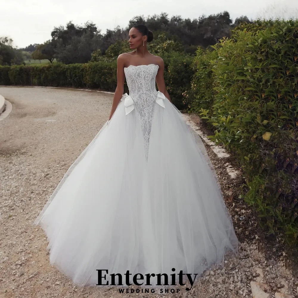 Customized Lace-up Wedding Dresses Boat Neck For Women Charming Simple Lace Applique Tulle Bridal Gowns Bow Vestidos De Novia
Customized Lace-up Wedding Dresses Boat Neck For Women Charming Simple Lace Applique Tulle Bridal Gowns Bow Vestidos De Novia