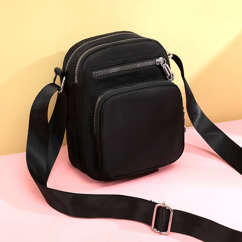 Fashionable Casual Waterproof Nylon Cloth Women's Bag Simple And Large Capacity Single Shoulder Bag Shopping Wallet
Fashionable Casual Waterproof Nylon Cloth Women's Bag Simple And Large Capacity Single Shoulder Bag Shopping Wallet