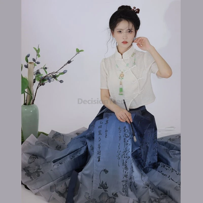 2025 мин сделал винтажный повседневный китайский наряд ханьфу, ретро-элемент, современный модный ханьфу, элегантный темпераментный литературный художественный набор 
2025 мин сделал винтажный повседневный китайский наряд ханьфу, ретро-элемент, современный модный ханьфу, элегантный темпераментный литературный художественный набор