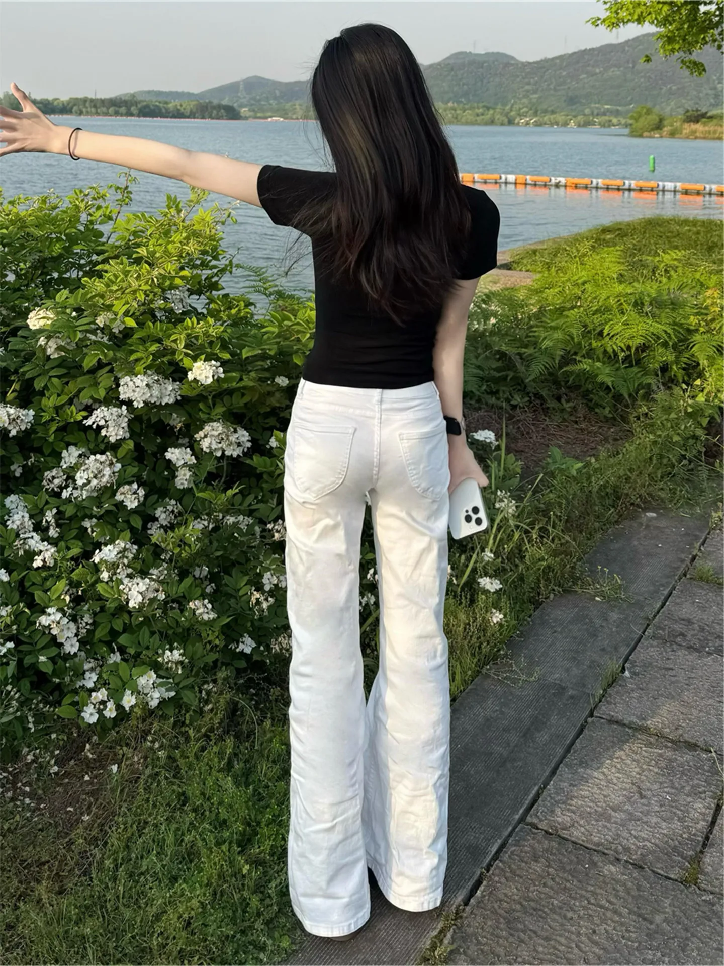 Low Waist Bell Bottom Denim Jeans Women's Summer Loose Slimming Versatile Spicy Girl Retro White Wide Leg Pants
Low Waist Bell Bottom Denim Jeans Women's Summer Loose Slimming Versatile Spicy Girl Retro White Wide Leg Pants