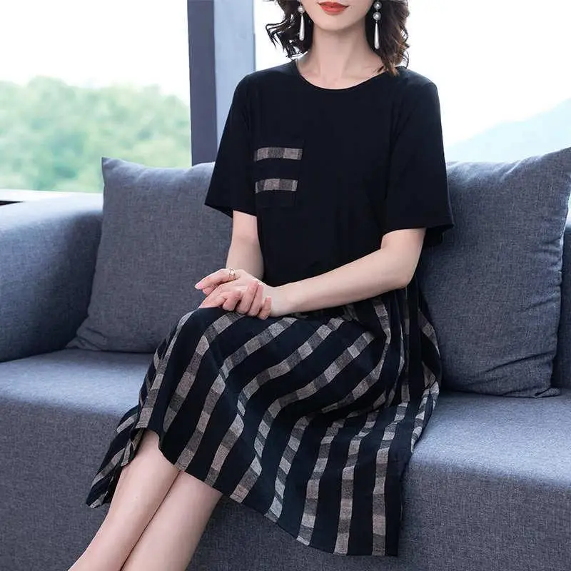 Summer plus Size Women's Dress Casual Splice Loose Stylish 200 Pounds A-Line Skirt Polyester Fiber round Neck Short Sleeve
Summer plus Size Women's Dress Casual Splice Loose Stylish 200 Pounds A-Line Skirt Polyester Fiber round Neck Short Sleeve