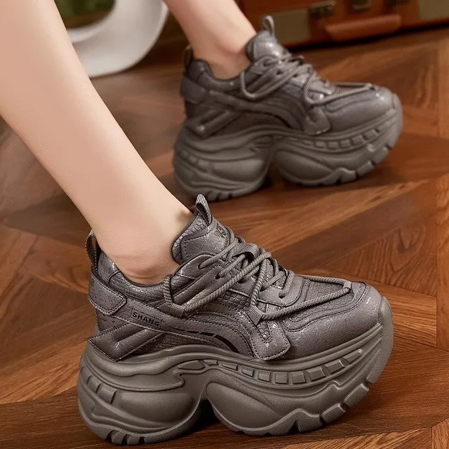 Trendy Cool Genuine Leather Dad Shoes for Women Thick Bottom Versatile Low Top Sports Shoes Soft Wear Resistant Rubber Sole
Trendy Cool Genuine Leather Dad Shoes for Women Thick Bottom Versatile Low Top Sports Shoes Soft Wear Resistant Rubber Sole