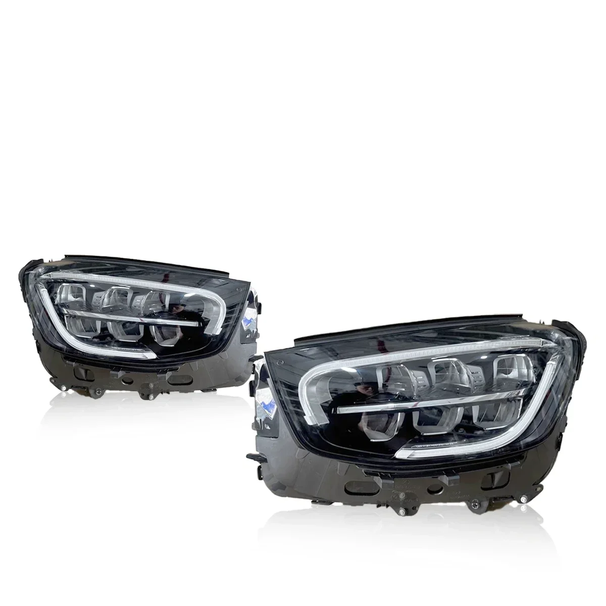 Новые светодиодные фары, модифицированные полные фары для Benz GLC W253 2020, указатели поворота, дневные ходовые огни
Новые светодиодные фары, модифицированные полные фары для Benz GLC W253 2020, указатели поворота, дневные ходовые огни