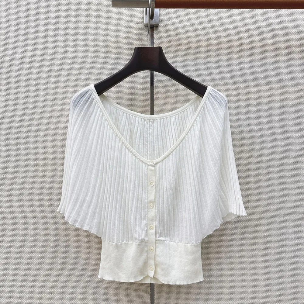 High-quality 2026 short-sleeved solid-color T-shirt for women slim-fit style elegant and versatile summer fashion top xy26529133
High-quality 2026 short-sleeved solid-color T-shirt for women slim-fit style elegant and versatile summer fashion top xy26529133