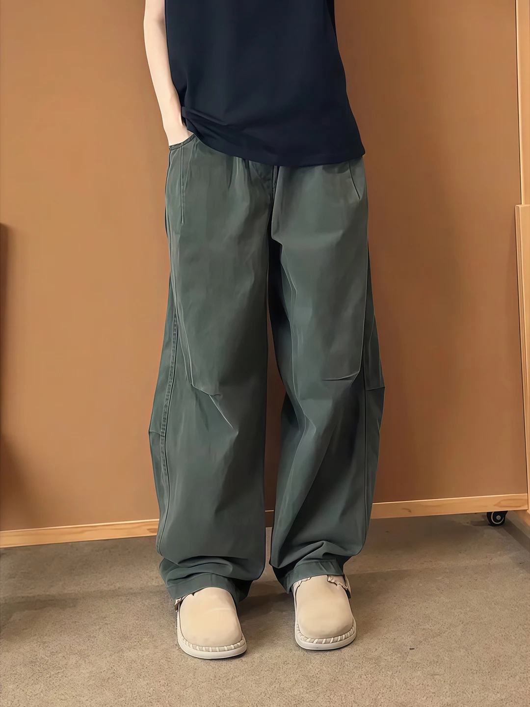 American Retro Military een Men's Curved Blade Work Pants Autumn High Street Vibe Clean Fit Drapey Wide Leg Casual Trousers
American Retro Military een Men's Curved Blade Work Pants Autumn High Street Vibe Clean Fit Drapey Wide Leg Casual Trousers