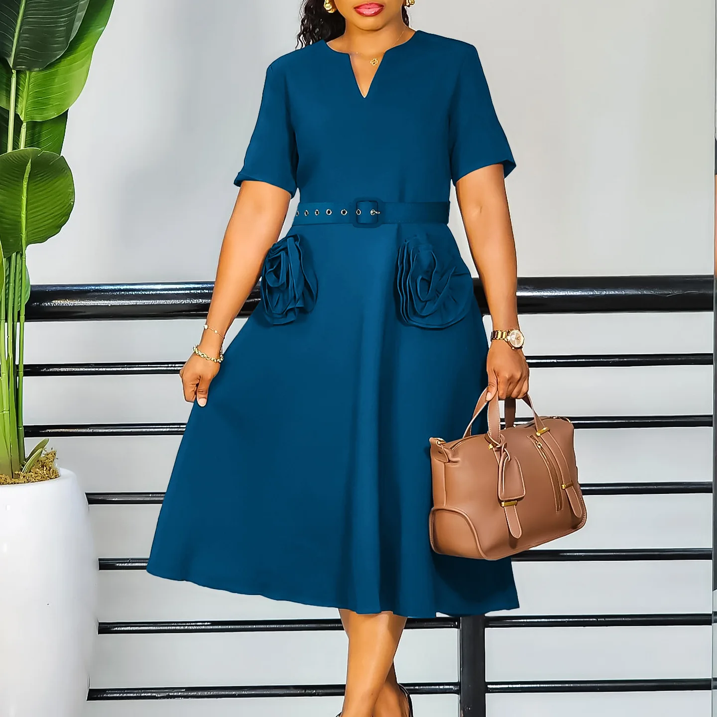 D576 Women's Fashion 2025 Summer New V-neck Elegant Short Sleeve Waist-cinching A-line Dress Plus Size Dress Robe Vestido Women
D576 Women's Fashion 2025 Summer New V-neck Elegant Short Sleeve Waist-cinching A-line Dress Plus Size Dress Robe Vestido Women