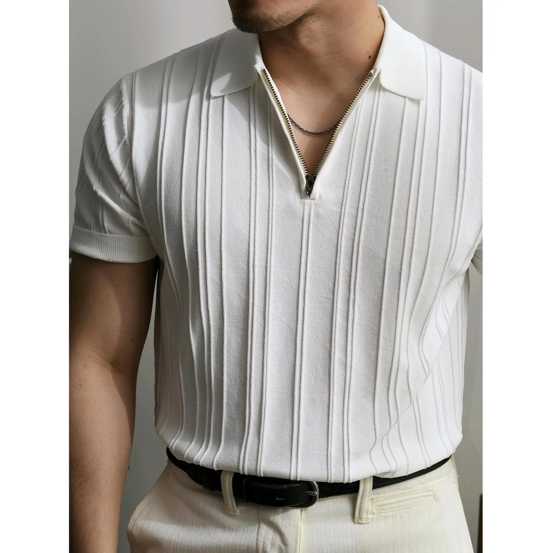 Zippered Knitted Short Sleeve Shirt Men Summer American Retro Commute Loose Vertical Stripes Turn-down Collar T-shirt
Zippered Knitted Short Sleeve Shirt Men Summer American Retro Commute Loose Vertical Stripes Turn-down Collar T-shirt