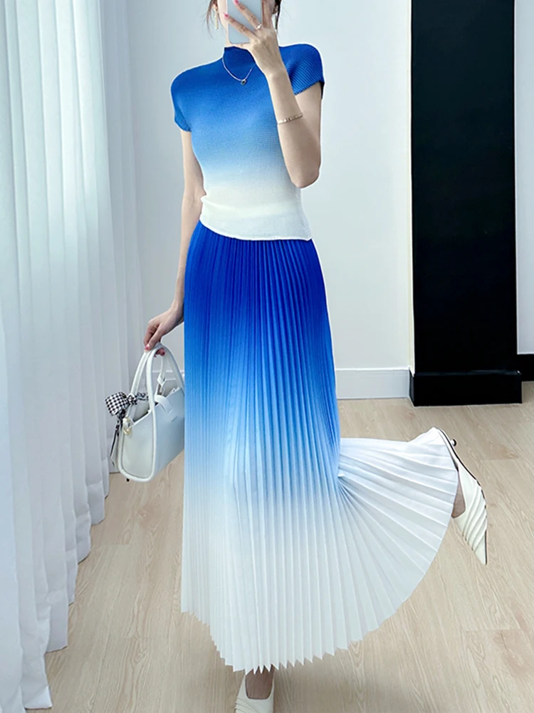 Comfortable Gradual Color Slim Fit Half Skirt Women's Fashion Set High End Brand Sanza Yichuang Short Sleeve round Neck
Comfortable Gradual Color Slim Fit Half Skirt Women's Fashion Set High End Brand Sanza Yichuang Short Sleeve round Neck