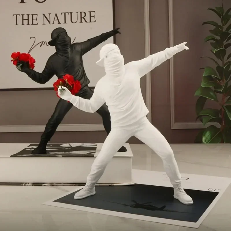 Modern Art Resin Banksy Sculptures Flower Thrower Statue Home Desk Bomber Decoration Accessories Ornaments Collectible
Modern Art Resin Banksy Sculptures Flower Thrower Statue Home Desk Bomber Decoration Accessories Ornaments Collectible