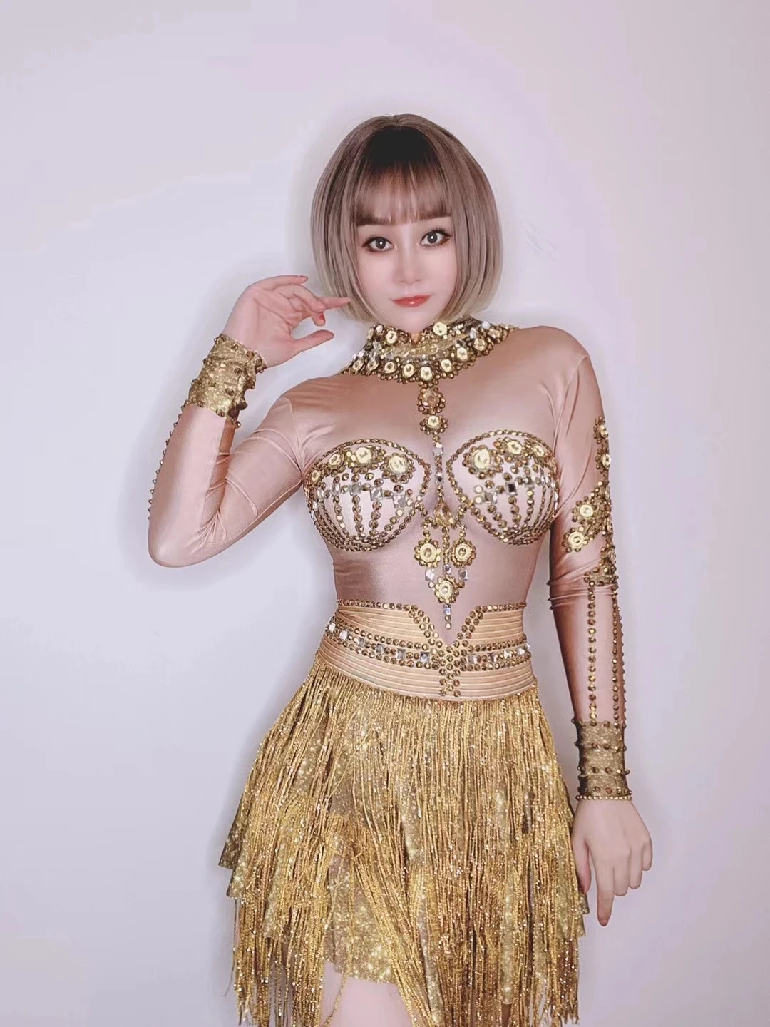 Jazz Dance Costume Golden Tassel Rhinestone Bodysuit DJ Stage Sexy Singer Outfits Gold Party Show Wear
Jazz Dance Costume Golden Tassel Rhinestone Bodysuit DJ Stage Sexy Singer Outfits Gold Party Show Wear