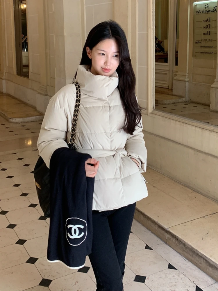 Winter Thiened 90 White Du down Puffer Jaet Belted Slim Fit Stand Collar Durable Water Repellent Ladies Outerwear
Winter Thiened 90 White Du down Puffer Jaet Belted Slim Fit Stand Collar Durable Water Repellent Ladies Outerwear