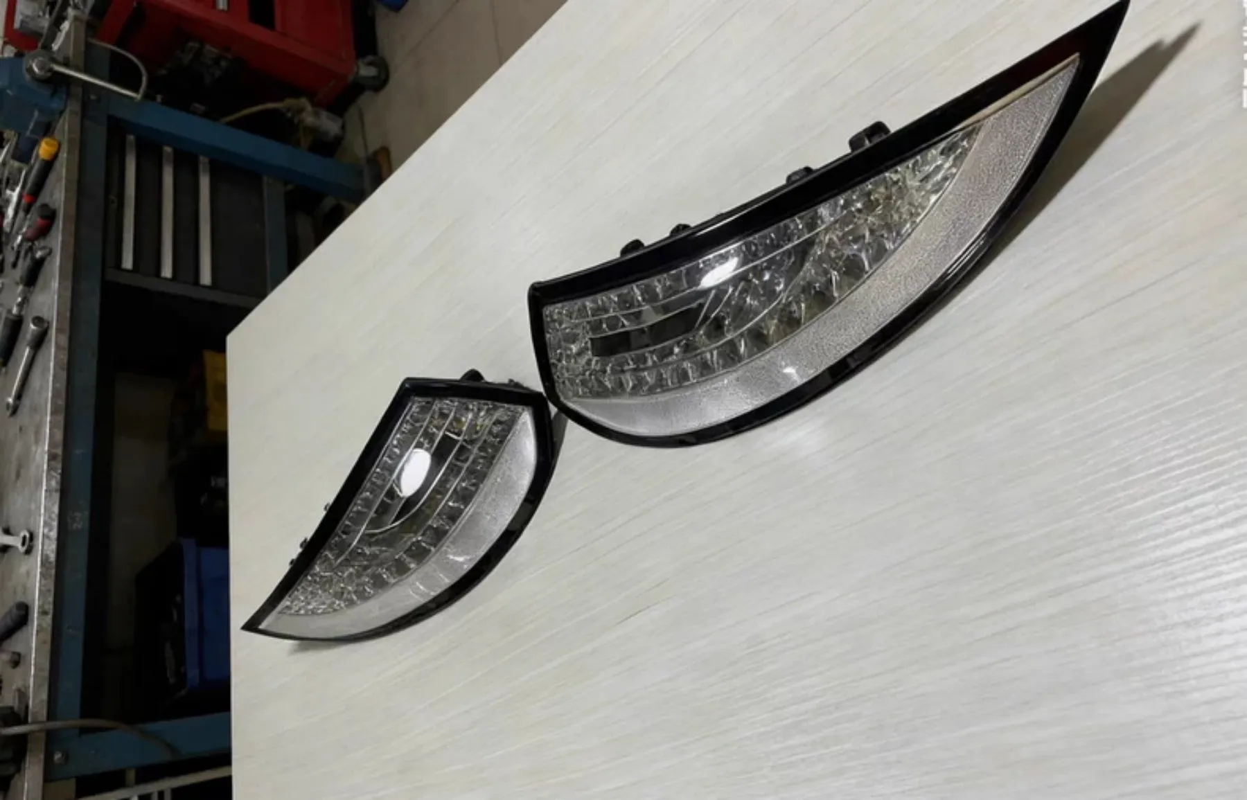 Car LED Smoked black Tail Light for Porsche 997 Brake Driving Reversing Lamp Turn Signal
Car LED Smoked black Tail Light for Porsche 997 Brake Driving Reversing Lamp Turn Signal