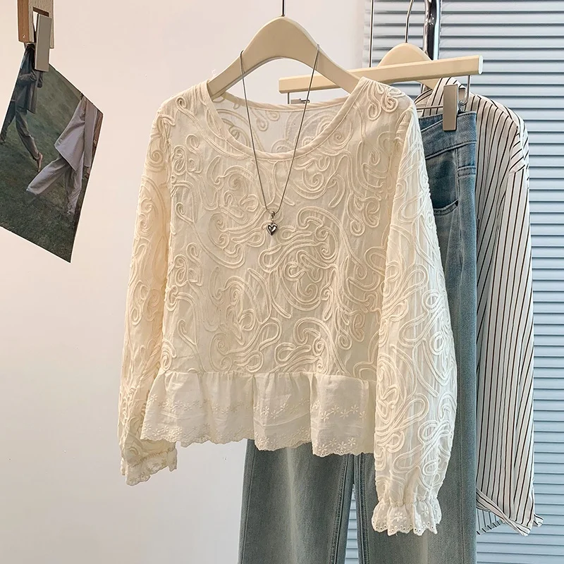 Summer New Korean Design Cotton Embroidered Versatile Anti-aging Lace Hem Belly Cover Sunscreen Top T-shirt City Commute
Summer New Korean Design Cotton Embroidered Versatile Anti-aging Lace Hem Belly Cover Sunscreen Top T-shirt City Commute