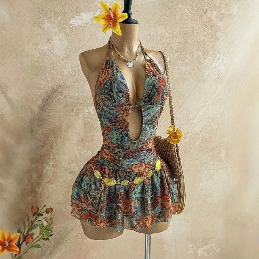 【New style】Printed hanging neck dress Deep V hollowed out waist Bohemian seaside vacation short hot girl dress dress
【New style】Printed hanging neck dress Deep V hollowed out waist Bohemian seaside vacation short hot girl dress dress