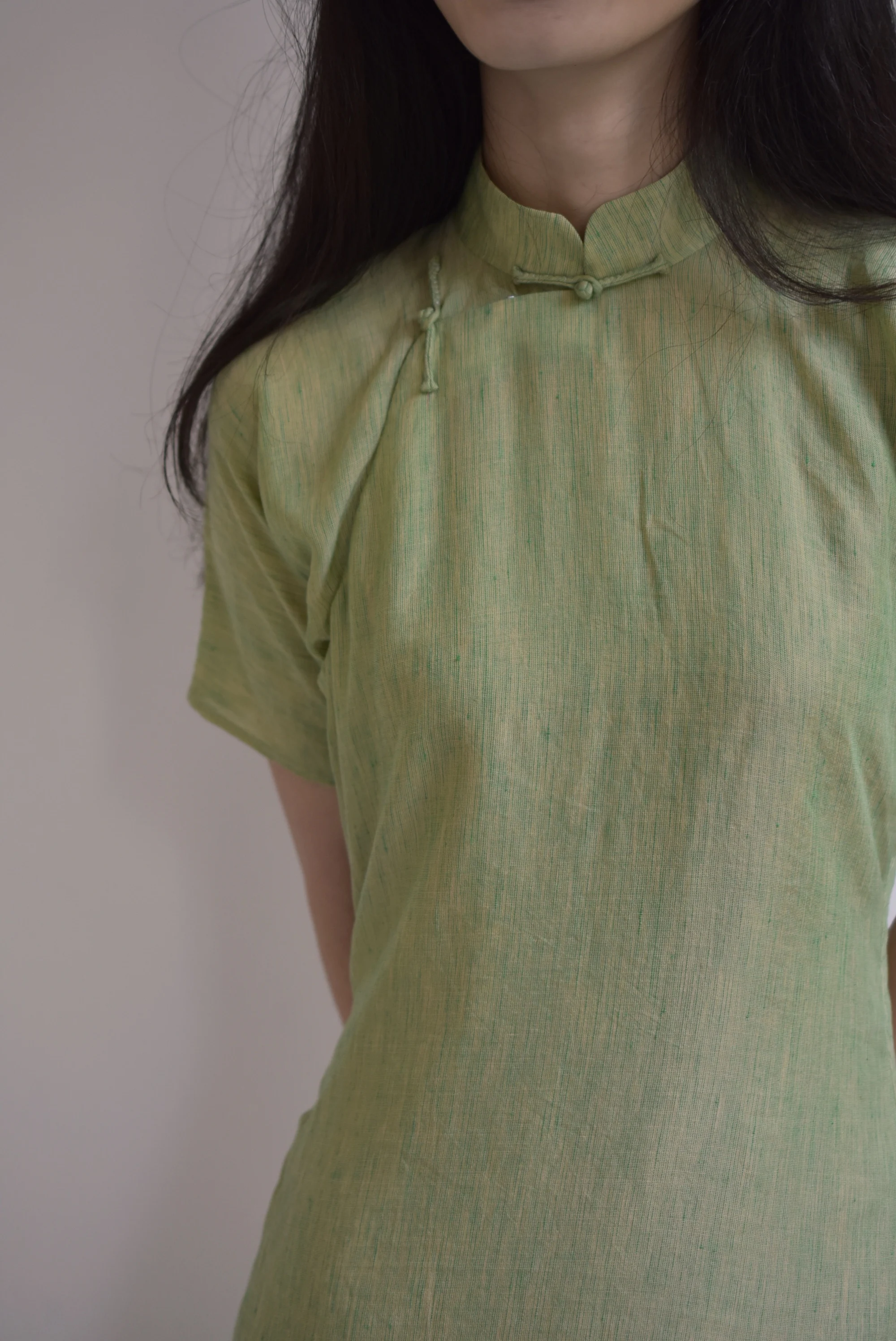 Женский традиционный костюм Mulan Lou Long из чистого льна, новая китайская ретро-модель с открытым передом, весна 2024
Женский традиционный костюм Mulan Lou Long из чистого льна, новая китайская ретро-модель с открытым передом, весна 2024