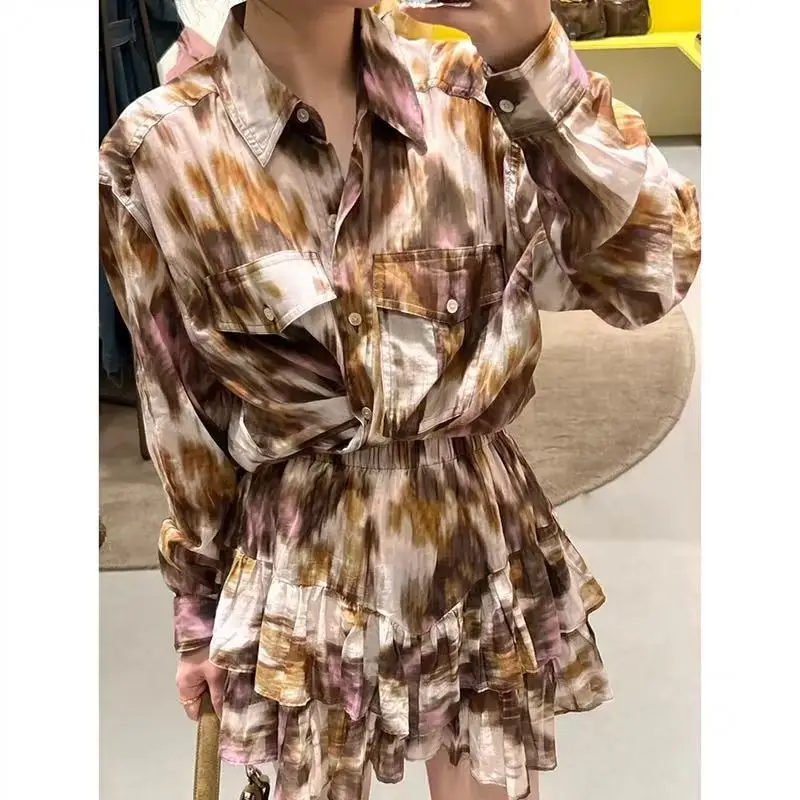 2025 Isabels Marants Fashion Shirt Set Temperament Tie-Dye Printing Knot Cotton Shirt High Waist Ruffle Skirt Pants Women
2025 Isabels Marants Fashion Shirt Set Temperament Tie-Dye Printing Knot Cotton Shirt High Waist Ruffle Skirt Pants Women