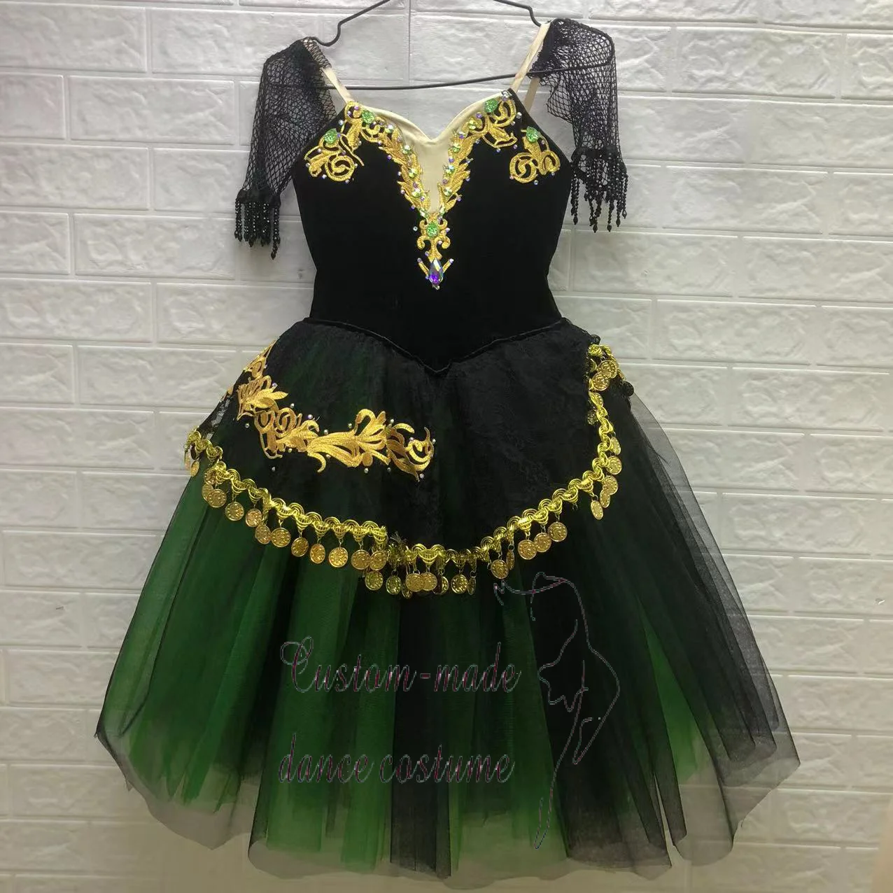 Newly launched Amy Slada green tutu TUTU professional competition customization
Newly launched Amy Slada green tutu TUTU professional competition customization