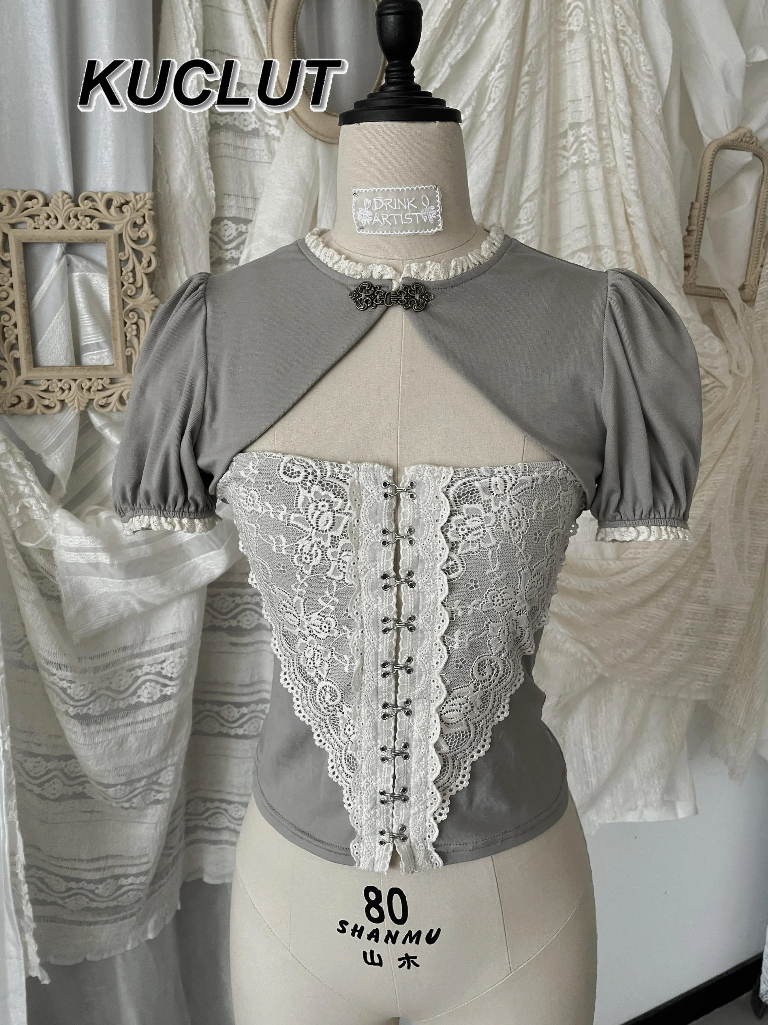 Оригинальная пышная футболка с короткими рукавами для женщин, мода 2026, новые футболки с круглым вырезом, летняя простая элегантная женская футболка в стиле Лолиты
Оригинальная пышная футболка с короткими рукавами для женщин, мода 2026, новые футболки с круглым вырезом, летняя простая элегантная женская футболка в стиле Лолиты