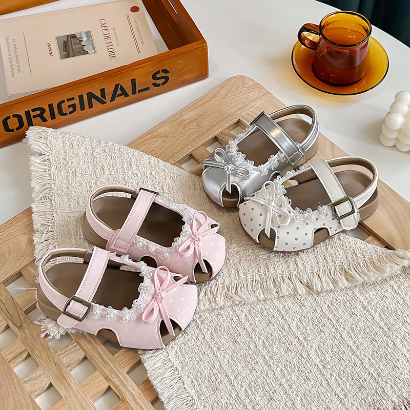 Mumoresip Girls Beach Shoes Hollowed-out Soft Kids Sandals Korean Style Versatile 2026 Summer New Children Princess Casual Shoes
Mumoresip Girls Beach Shoes Hollowed-out Soft Kids Sandals Korean Style Versatile 2026 Summer New Children Princess Casual Shoes