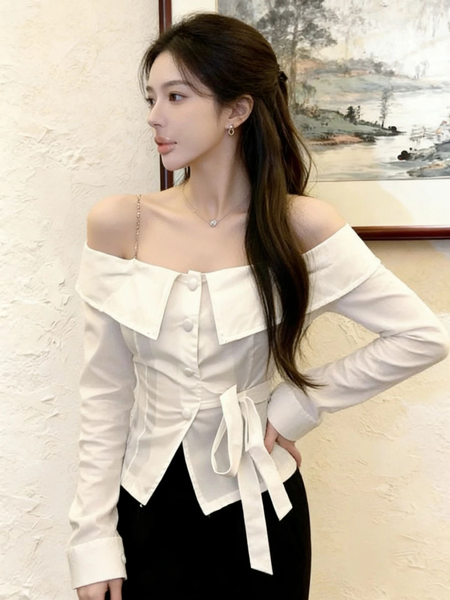 Elegant White One-Shoulder Belted Waist Long Sleeve Shirt Women's Design Spring Autumn Korean Style Slim Fit Commute Style
Elegant White One-Shoulder Belted Waist Long Sleeve Shirt Women's Design Spring Autumn Korean Style Slim Fit Commute Style