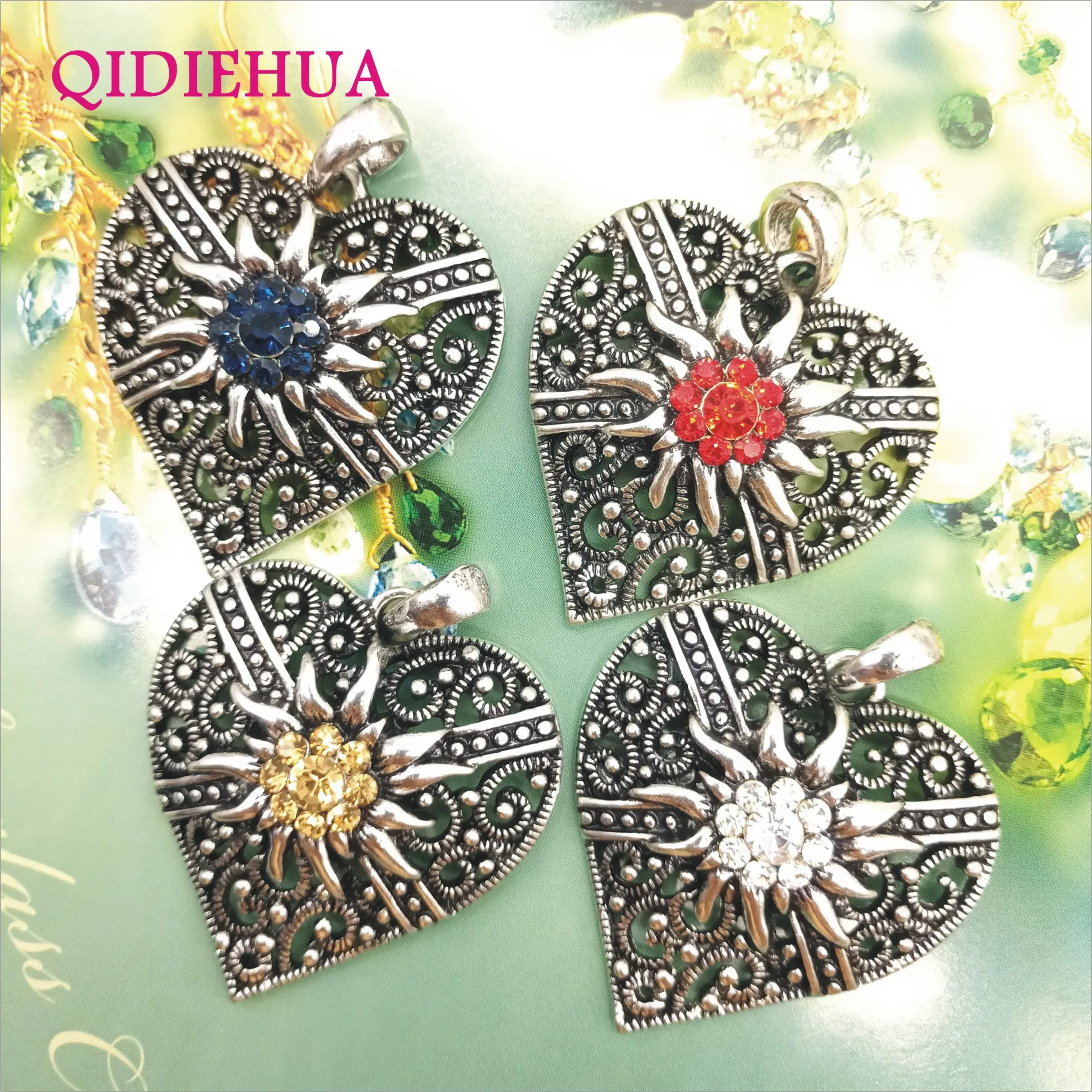 3pcs/lot Bohemian Charm For Jewelry Making Antique Silver Love Heart Engraved Edelweiss Pendant Necklace DIY Accessories Finding
3pcs/lot Bohemian Charm For Jewelry Making Antique Silver Love Heart Engraved Edelweiss Pendant Necklace DIY Accessories Finding