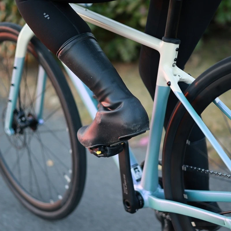 Waterproof Road Cycling Shoes Silicone Shoe Cover Windproof, High Elastic Rainy Bicycle Cleats Shoes MTB Shoes Protective Cover
Waterproof Road Cycling Shoes Silicone Shoe Cover Windproof, High Elastic Rainy Bicycle Cleats Shoes MTB Shoes Protective Cover