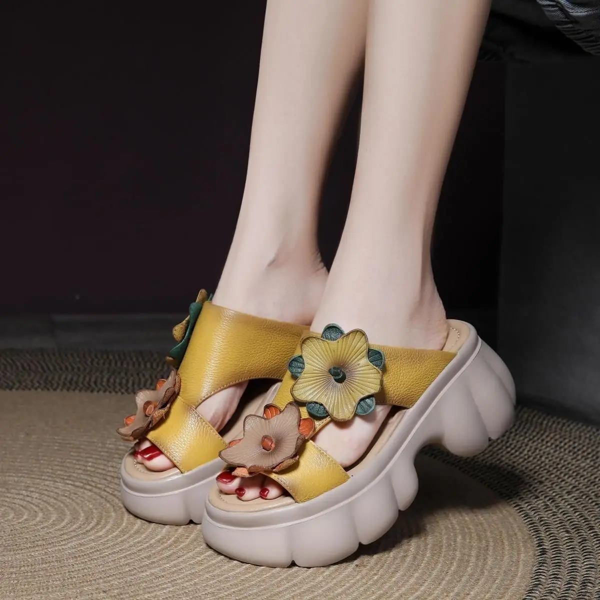 Women Genuine Leather Platform Slide Sandals Handmade 3D Floral Decor Open Toe Chunky Wedge Slip On Summer Casual Slippers
Women Genuine Leather Platform Slide Sandals Handmade 3D Floral Decor Open Toe Chunky Wedge Slip On Summer Casual Slippers