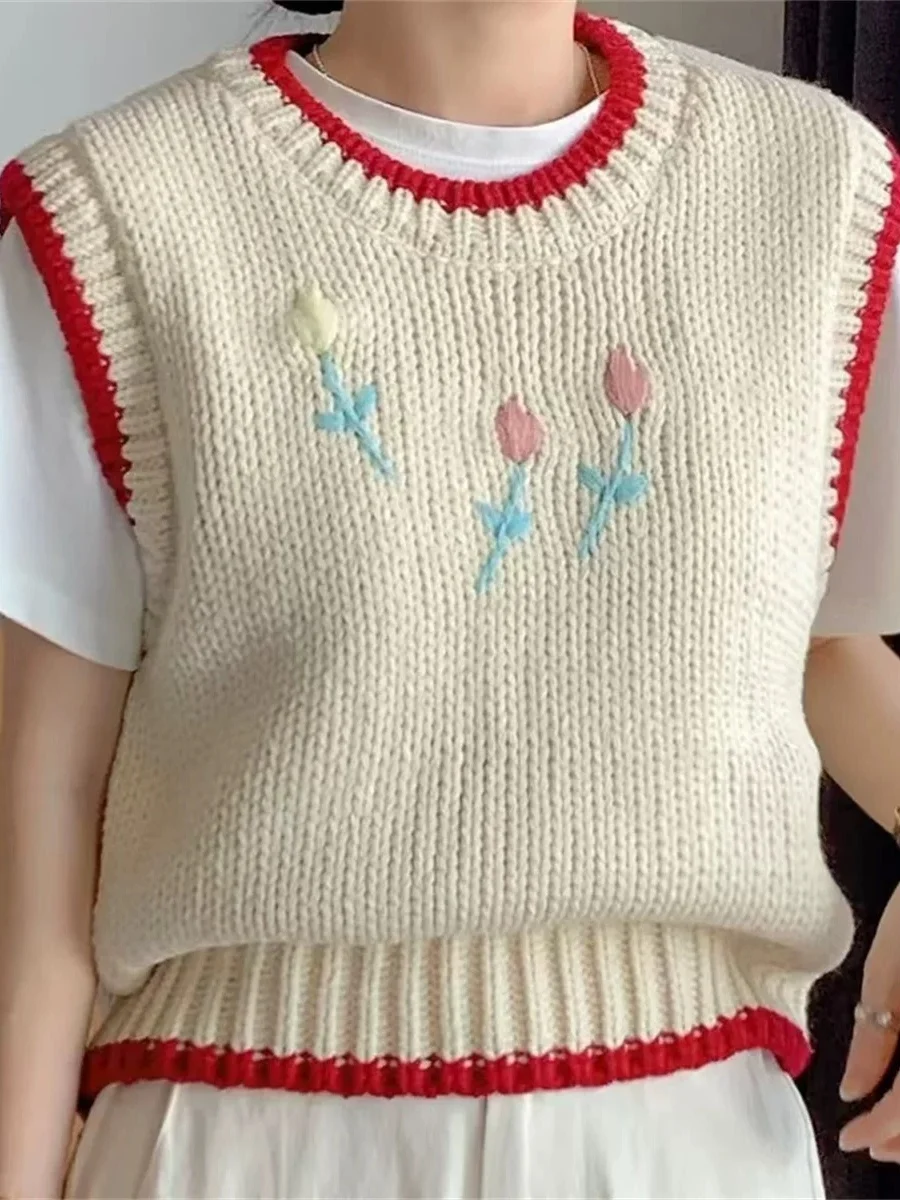 Adorable Embroidered Knitted Sweater Vest for Women Early Autumn New Sle Layering Design Cute Top No Brand Registered Trade...
Adorable Embroidered Knitted Sweater Vest for Women Early Autumn New Sle Layering Design Cute Top No Brand Registered Trade...