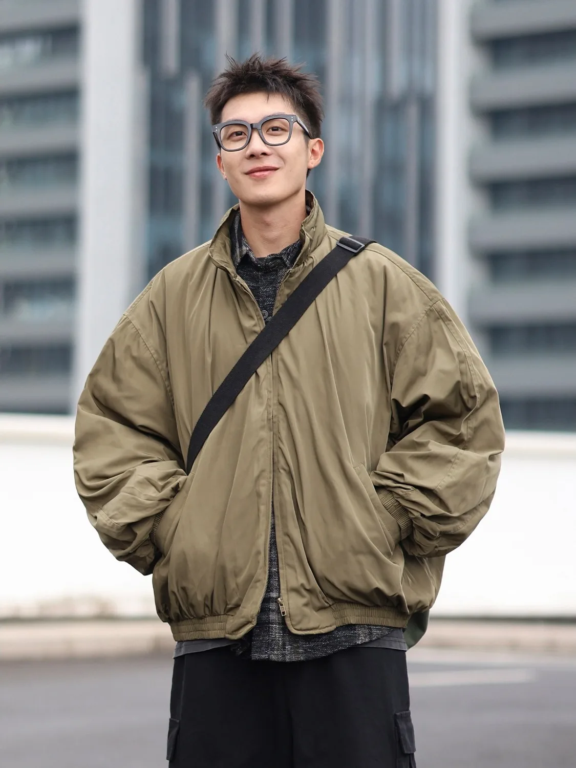 Trendy Thiened American Sle Men's Cotton Jaet High Street Faionable Winter Outerwear Zipper Closure Long Sve Coat
Trendy Thiened American Sle Men's Cotton Jaet High Street Faionable Winter Outerwear Zipper Closure Long Sve Coat