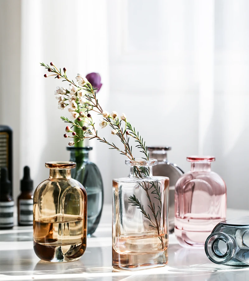 Creative Glass Transparent Vase Fine Mouth Vase Ins Home Decor Ornaments Photography Props
Creative Glass Transparent Vase Fine Mouth Vase Ins Home Decor Ornaments Photography Props