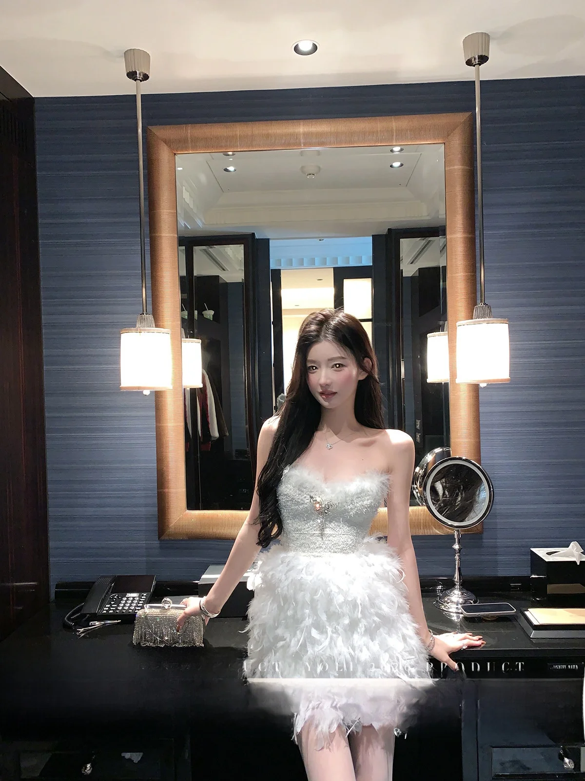 YOLI Zhang Yuli Swan Dream White Strapless Dress Women's Slimming Short Skirt Spring Pure Desire Elegant Style Polyester Fiber
YOLI Zhang Yuli Swan Dream White Strapless Dress Women's Slimming Short Skirt Spring Pure Desire Elegant Style Polyester Fiber