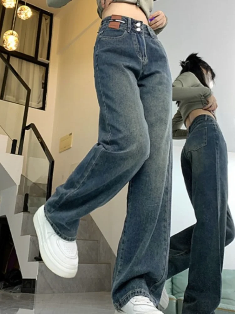 Джинсы в корейском стиле для женщин, длинная длина, уличная одежда в стиле ретро, универсальные широкие брюки для молодых девушек, весна-осень, шикарные брюки
Джинсы в корейском стиле для женщин, длинная длина, уличная одежда в стиле ретро, универсальные широкие брюки для молодых девушек, весна-осень, шикарные брюки