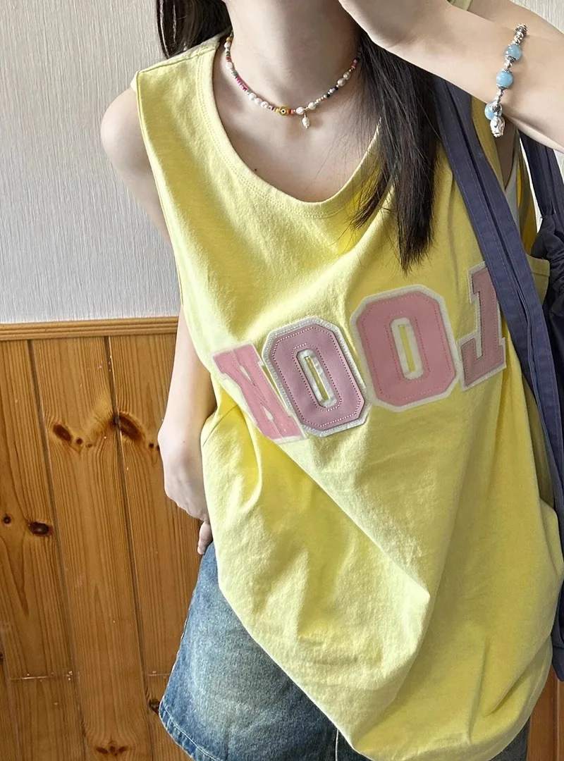Letter vest summer Loose style Fashionable and versatile Women's clothing tops T-shirt Sleeveless oversize
Letter vest summer Loose style Fashionable and versatile Women's clothing tops T-shirt Sleeveless oversize