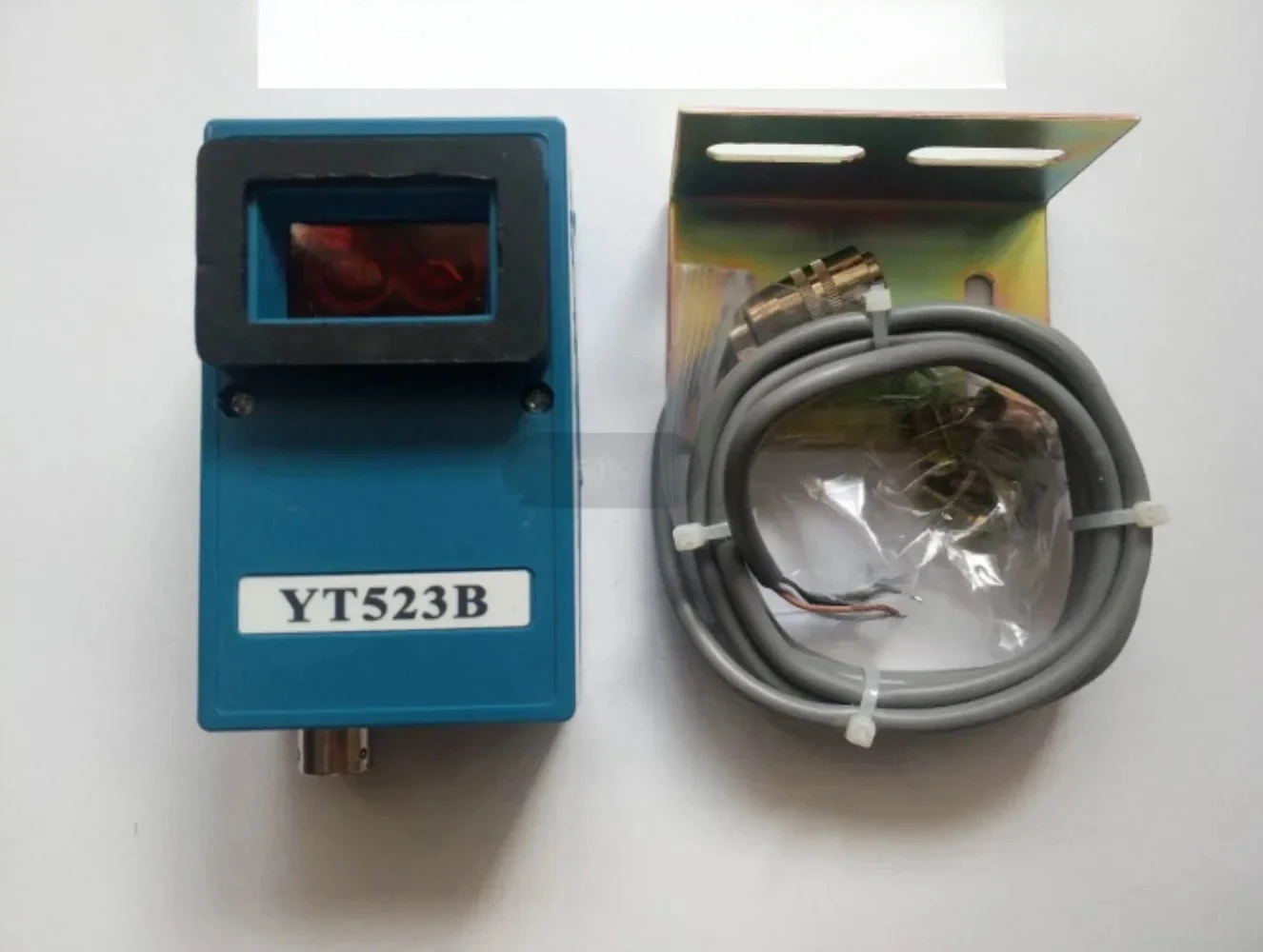 YT523B Оптоэлектроника с прозрачным цветком CDN16-CF500WC YT523Q GDN16-CF500W Оптоэлектронный переключатель с двойной сосновой
YT523B Оптоэлектроника с прозрачным цветком CDN16-CF500WC YT523Q GDN16-CF500W Оптоэлектронный переключатель с двойной сосновой
