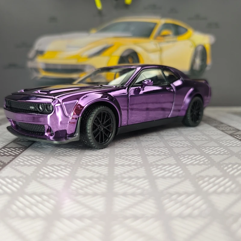 1:32 simulation Dodge Hellcat electroplated alloy car model ornament collection, sound and light feedback sports car gift
1:32 simulation Dodge Hellcat electroplated alloy car model ornament collection, sound and light feedback sports car gift