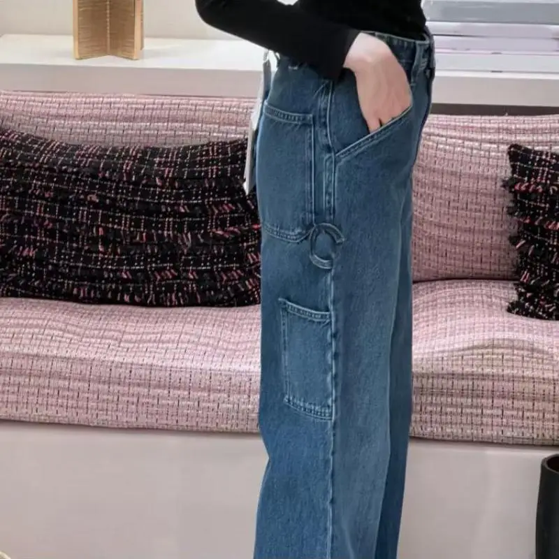 2026 Early Spring New Sweet Style High Waist Straight Pocket Casual Blue Jeans For Women
2026 Early Spring New Sweet Style High Waist Straight Pocket Casual Blue Jeans For Women