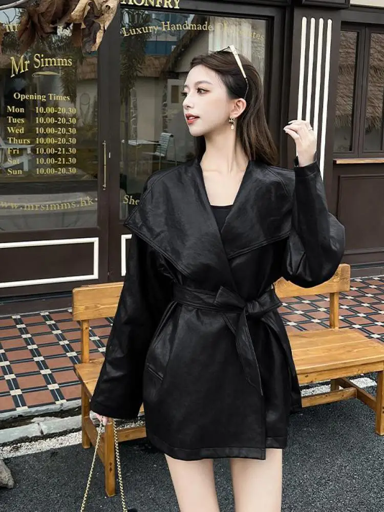 Vintage 2025 Black Brwon Leather Versatile Bandage Jacket Women Elegant Holiday Lapel Coat New Autumn Winter Casual Streetwear
Vintage 2025 Black Brwon Leather Versatile Bandage Jacket Women Elegant Holiday Lapel Coat New Autumn Winter Casual Streetwear