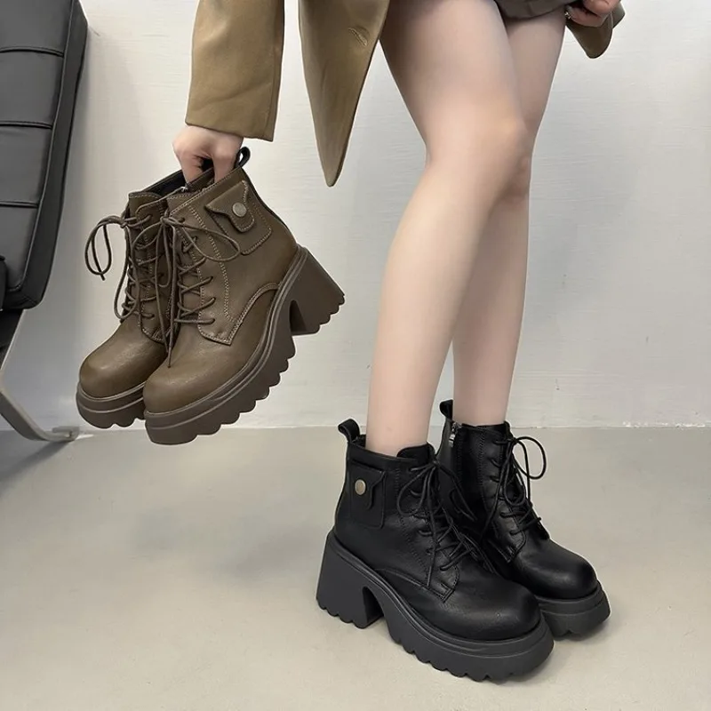 Brown Lace Up High-heeled Ankle Boots Women 2026 New Thick Sole, Round Head, Thick Heel, and Oversized Short Boots Women Shoes
Brown Lace Up High-heeled Ankle Boots Women 2026 New Thick Sole, Round Head, Thick Heel, and Oversized Short Boots Women Shoes