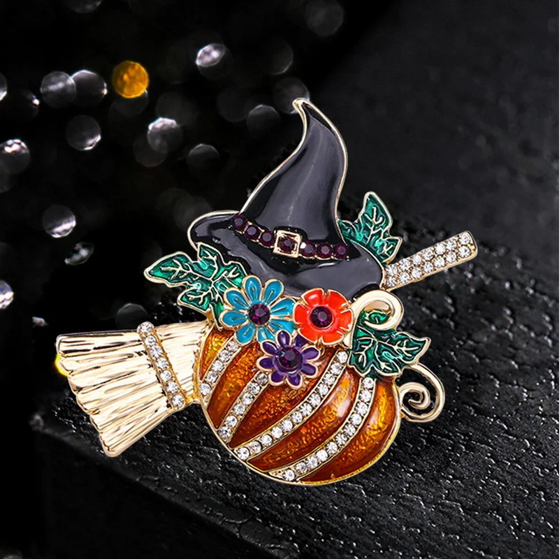 Kitykiss Halloween pumpkin witch brooch, magic hat, broom, rhinestone, cartoon corsage, niche personality accessories
Kitykiss Halloween pumpkin witch brooch, magic hat, broom, rhinestone, cartoon corsage, niche personality accessories