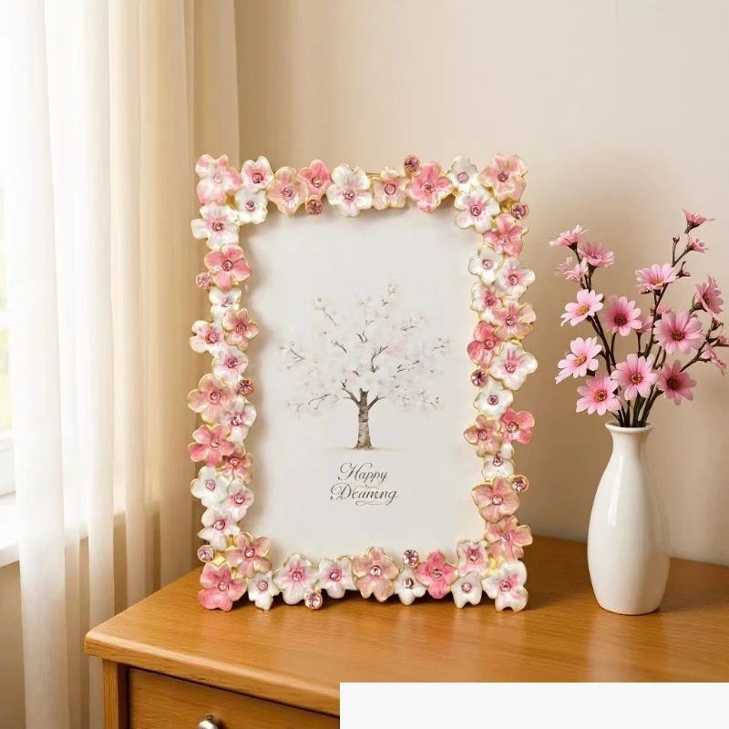 three-dimensional flower decoration photo frame, light desktop table photo frame, home soft decoration gift photo frame r
three-dimensional flower decoration photo frame, light desktop table photo frame, home soft decoration gift photo frame r