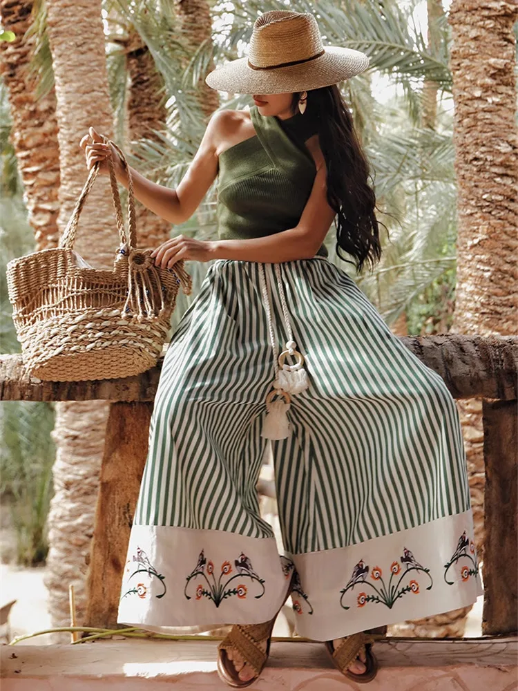 66-78cm Waist Spring Summer Holiday Pants Women Bohemian Vacation Style Striped Embroidered Casual Loose Wide Leg Pants
66-78cm Waist Spring Summer Holiday Pants Women Bohemian Vacation Style Striped Embroidered Casual Loose Wide Leg Pants